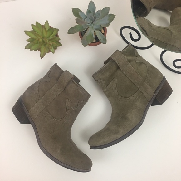 Lucky Brand Shoes - Lucky Brand Taupe Leather Pull On Ankle Boots